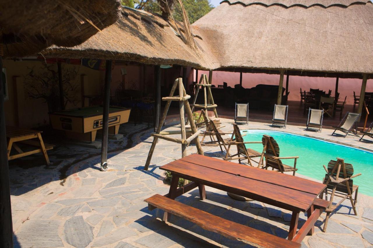 Хостел Lusaka Backpackers Экстерьер фото