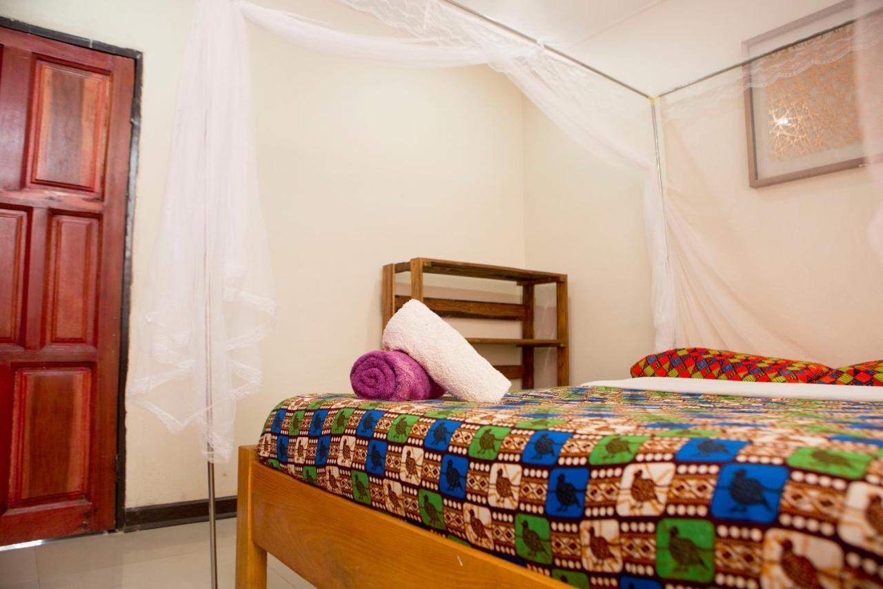 Хостел Lusaka Backpackers Экстерьер фото