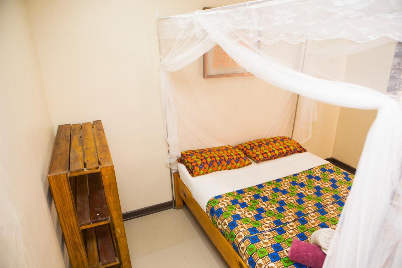 Хостел Lusaka Backpackers Экстерьер фото