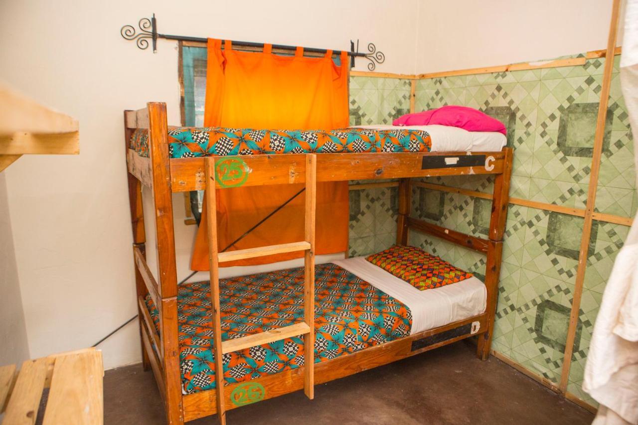 Хостел Lusaka Backpackers Экстерьер фото