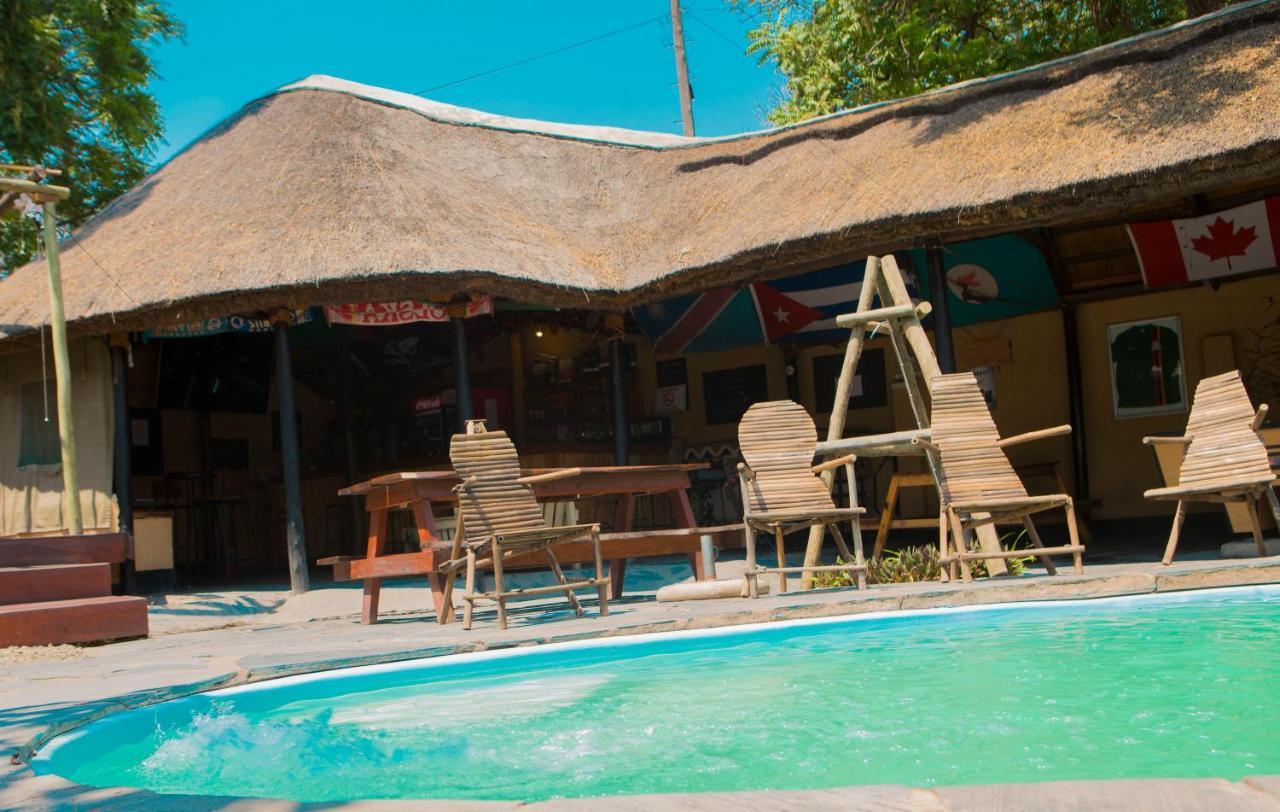 Хостел Lusaka Backpackers Экстерьер фото