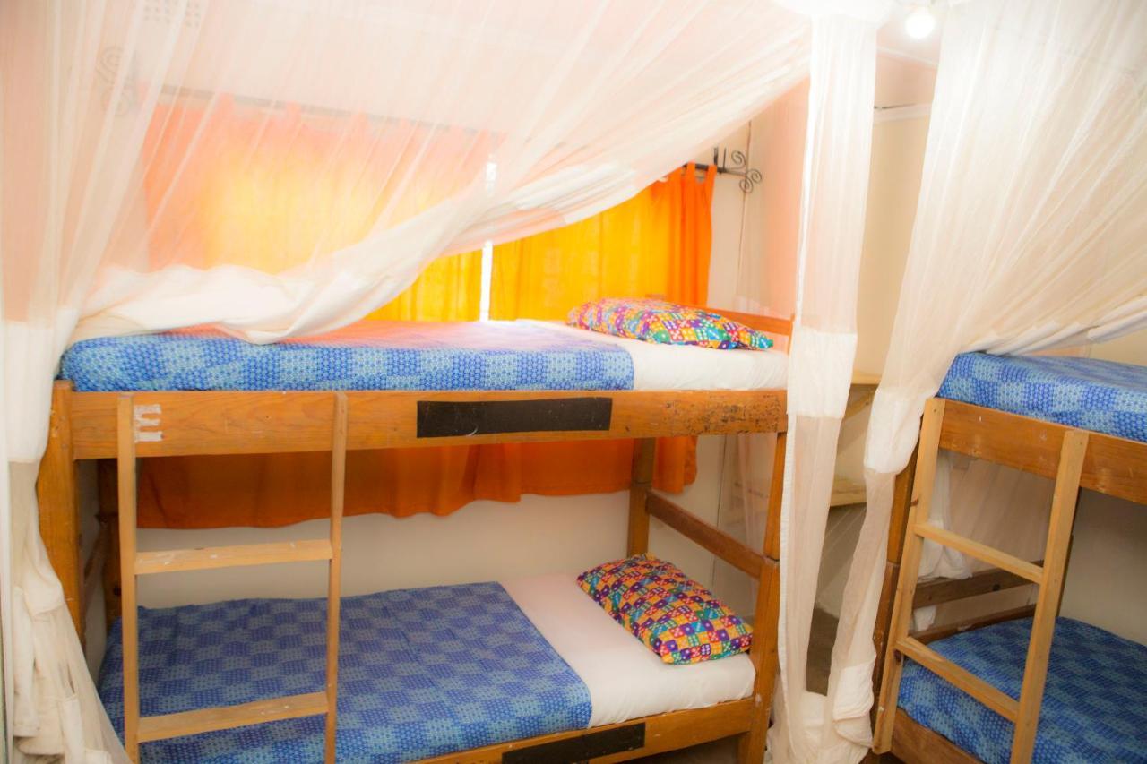 Хостел Lusaka Backpackers Экстерьер фото