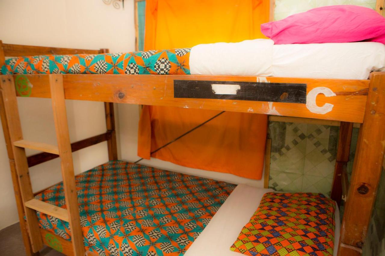 Хостел Lusaka Backpackers Экстерьер фото