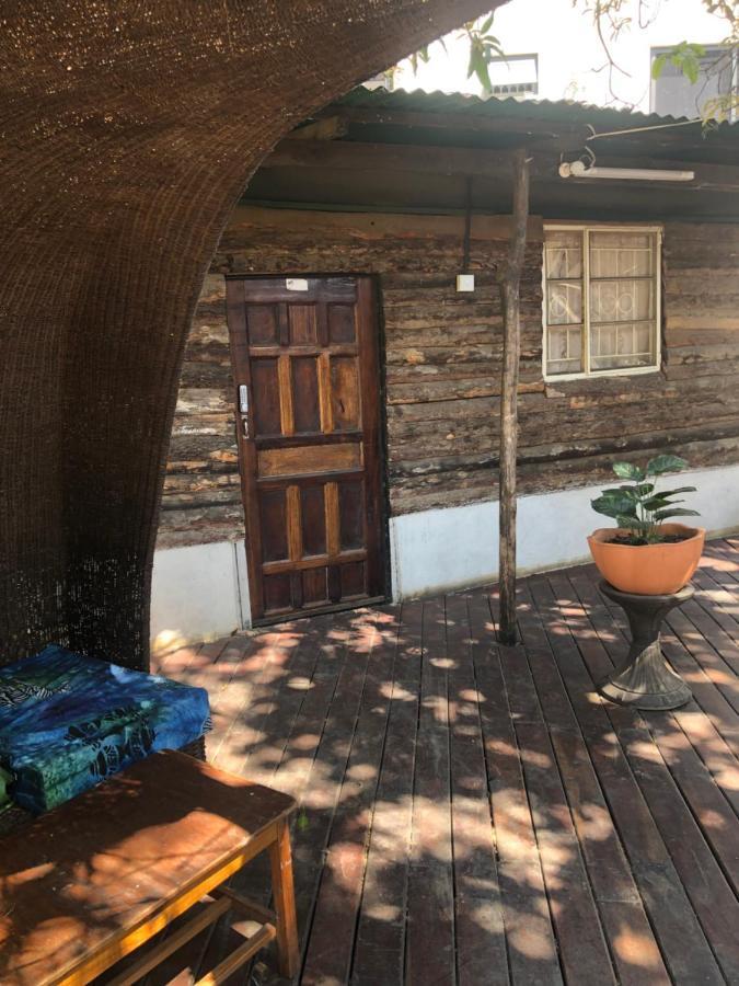 Хостел Lusaka Backpackers Экстерьер фото